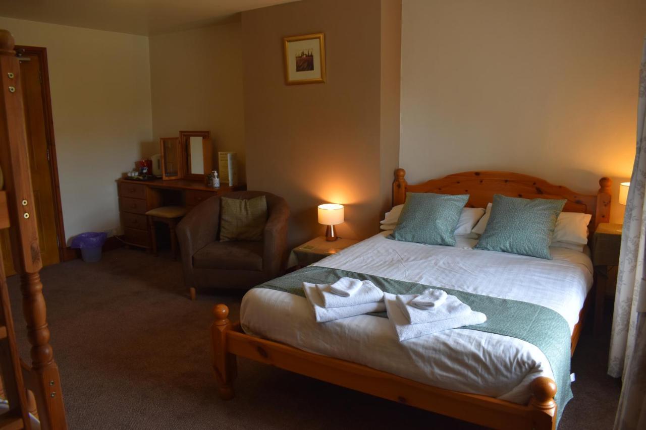 The Belted Will Inn Farlam ภายนอก รูปภาพ