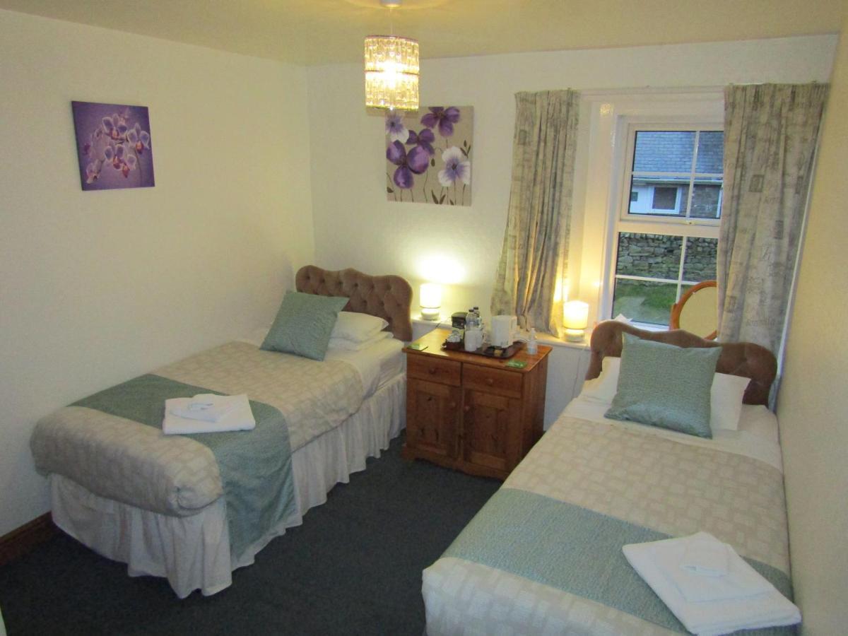 The Belted Will Inn Farlam ภายนอก รูปภาพ