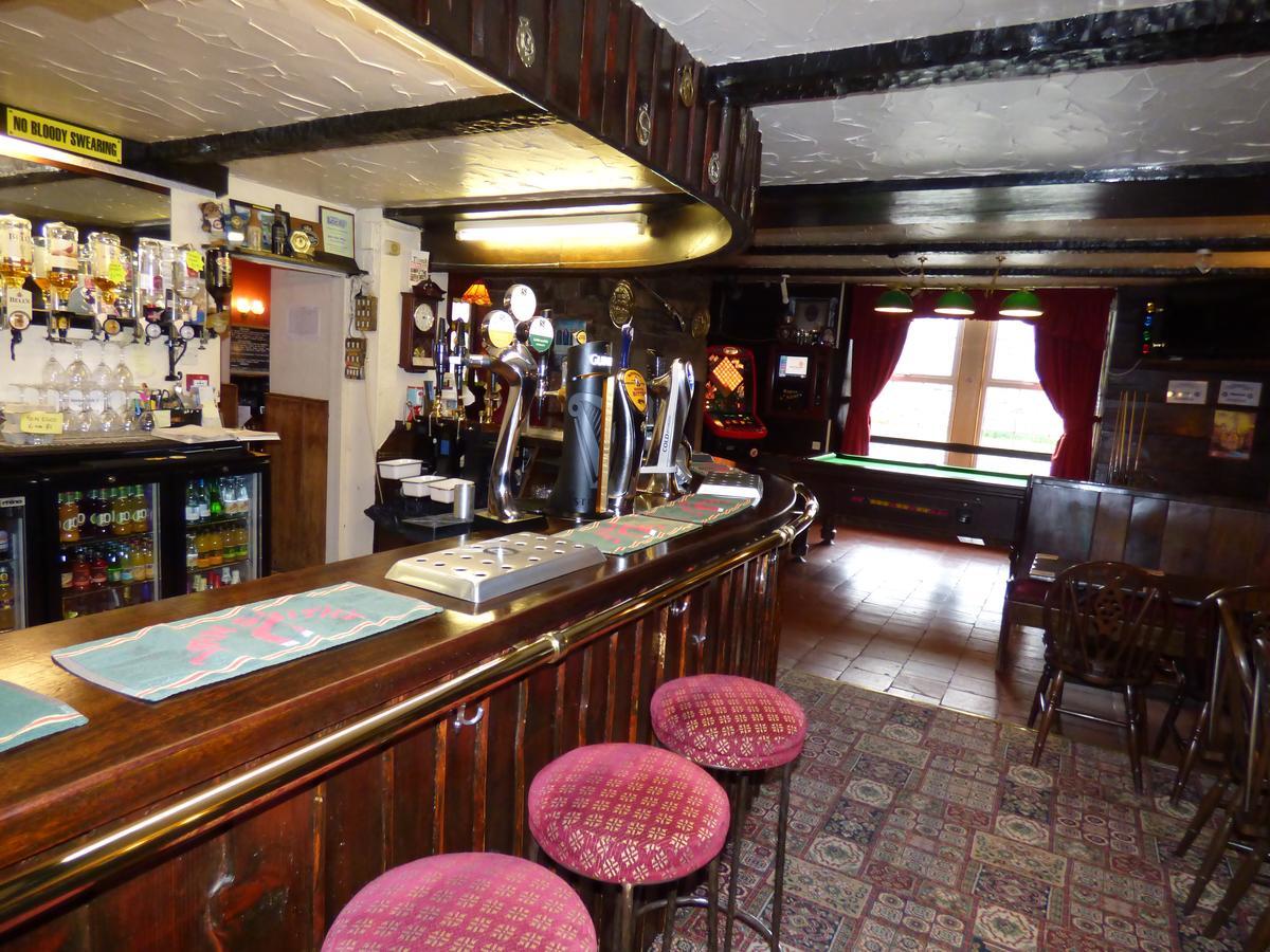 The Belted Will Inn Farlam ภายนอก รูปภาพ